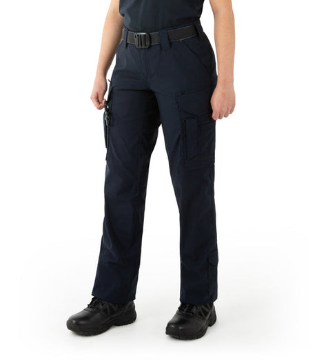 Teflon® Shield+ Finish: Repels stains and keeps the pants looking fresh and clean.