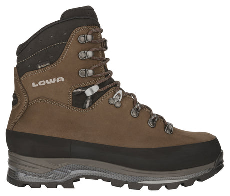 LOWA Tibet GTX - Stable backpacking boot.