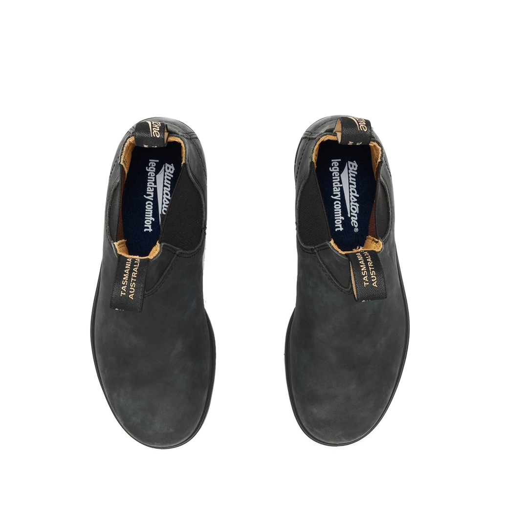 Blundstone 587 Classic: Experience superior cushioning and support with this iconic Blundstone boot.