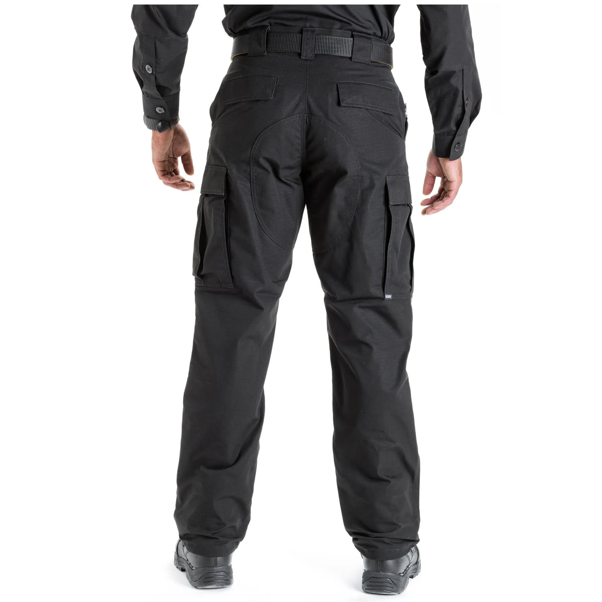 DWR Finish Finish Tactical Pants: Resistant to stains and spills for added longevity.
