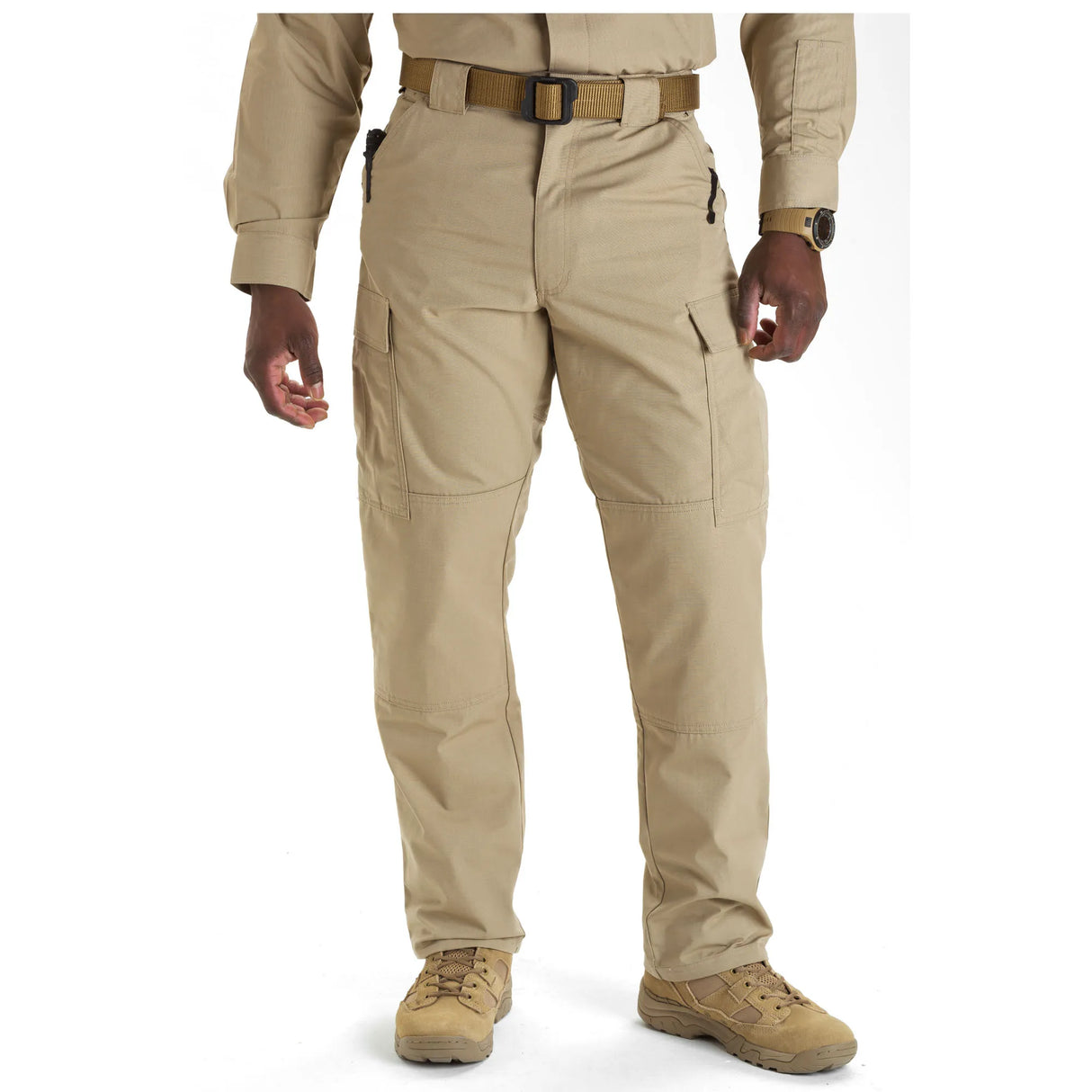 Secure Cargo Pocket Pant: Features integrated magazine compartments for secure storage.