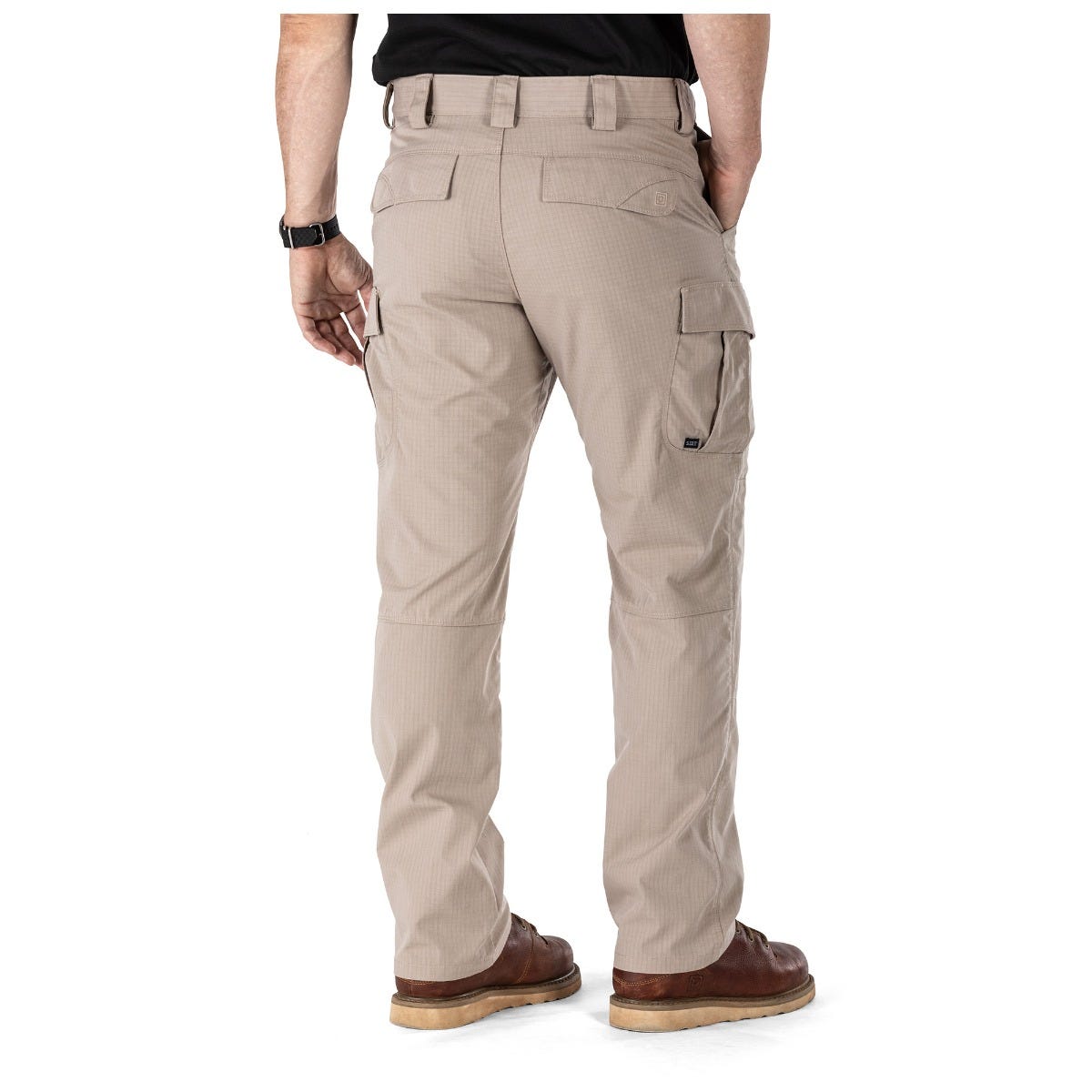 Self-adjusting Waistband Pant: Ensures a secure and comfortable fit.