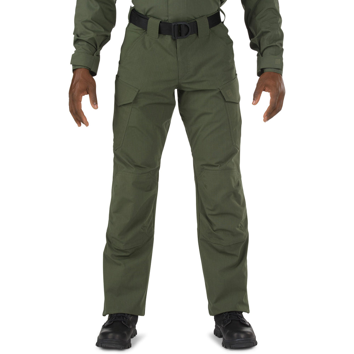 Versatile Tactical Pant: Suitable for a range of activities and environments.