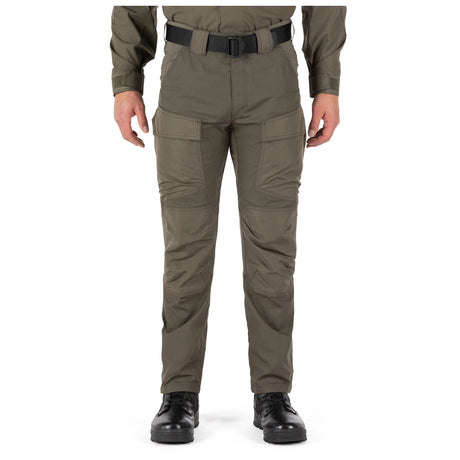 Quantum TDU Pant: Unparalleled performance and style for tactical professionals.