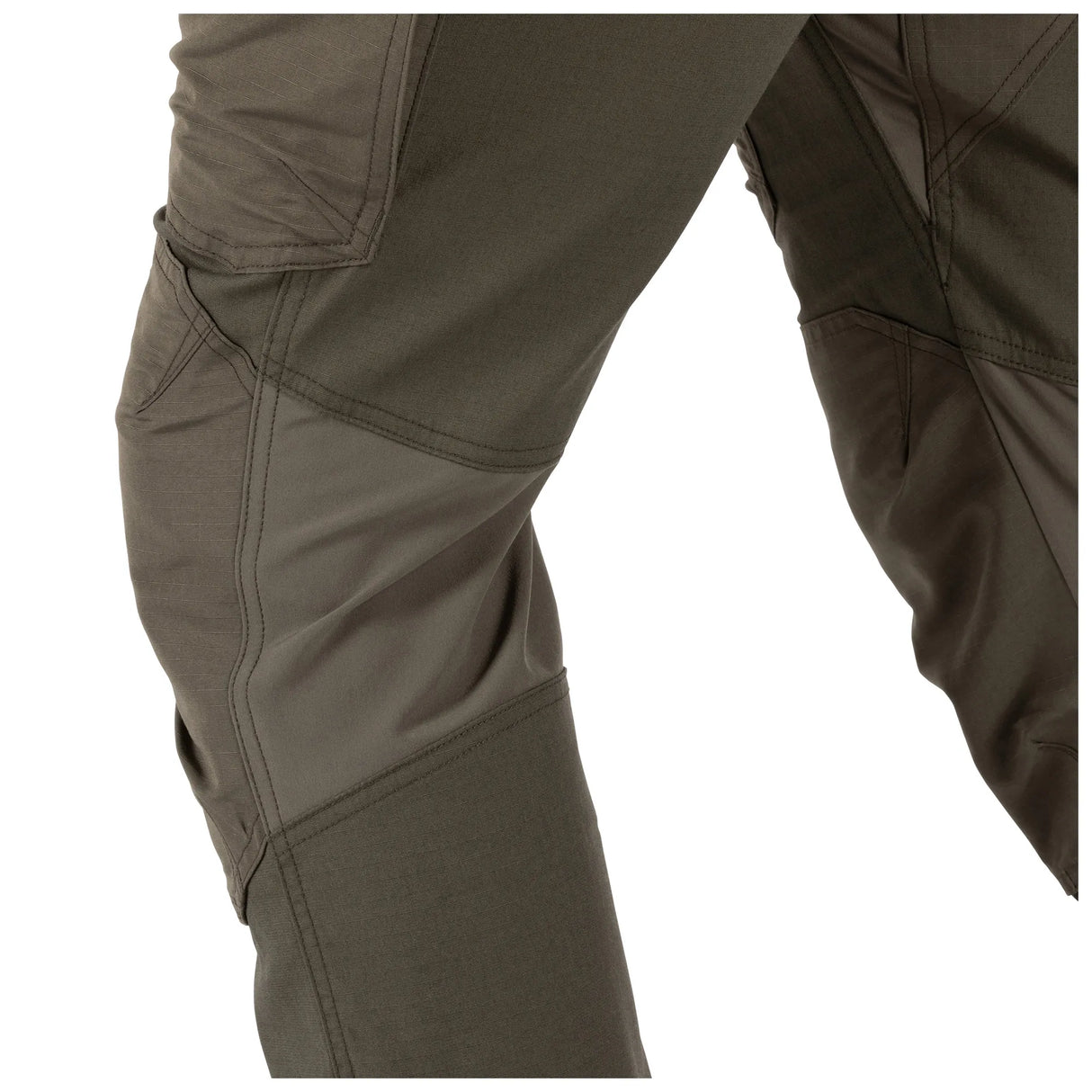 Confidence in Action: Experience the reliability and performance of the Quantum TDU Pant.