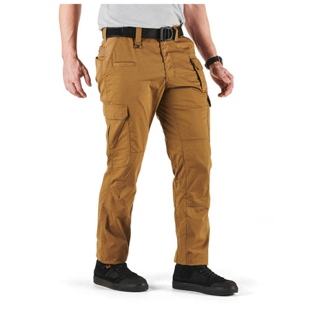 Lightweight FlexLite Ripstop Fabric: Provides durability and flexibility for tough jobs.