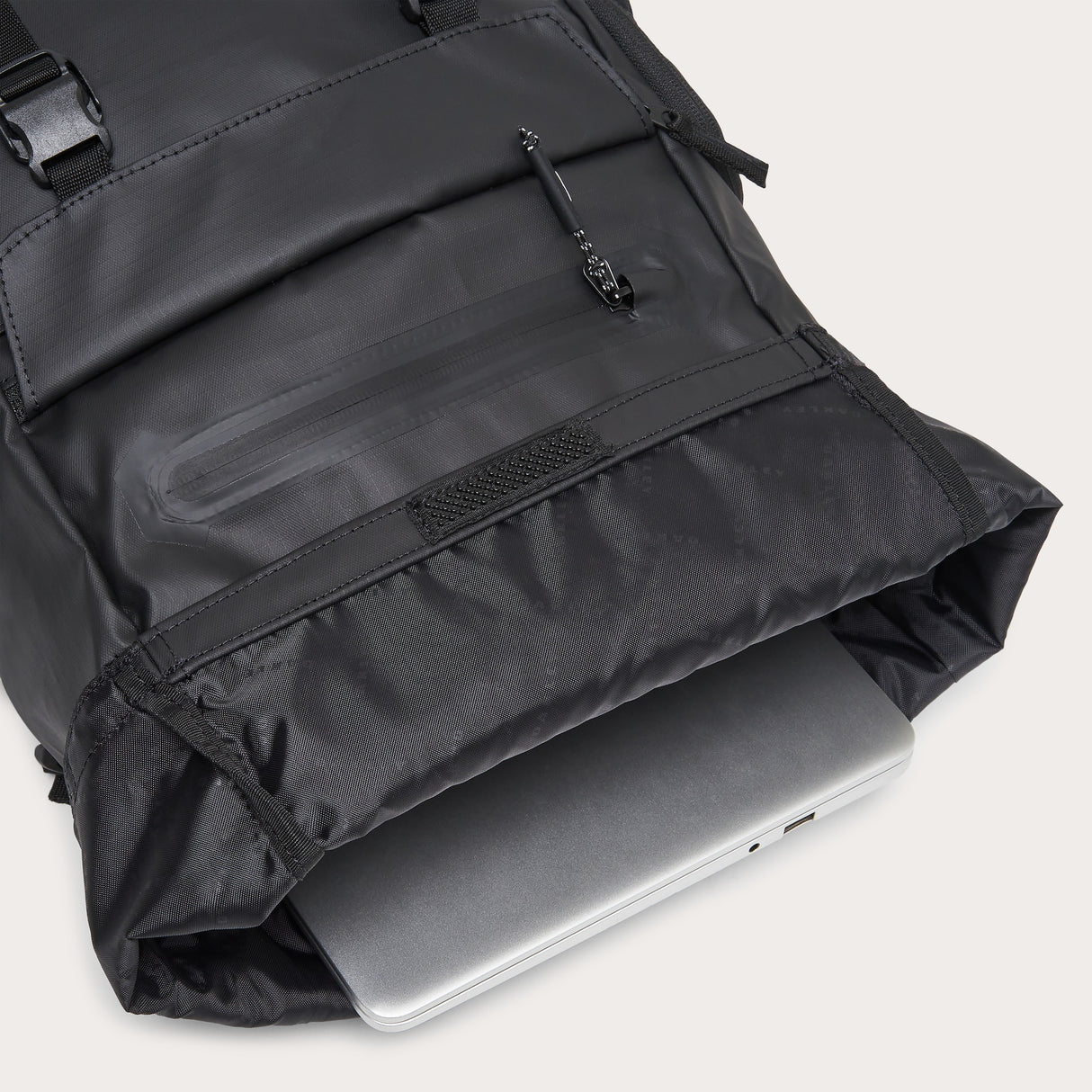 Sac à dos Oakley Road Trip Terrain 25L RC