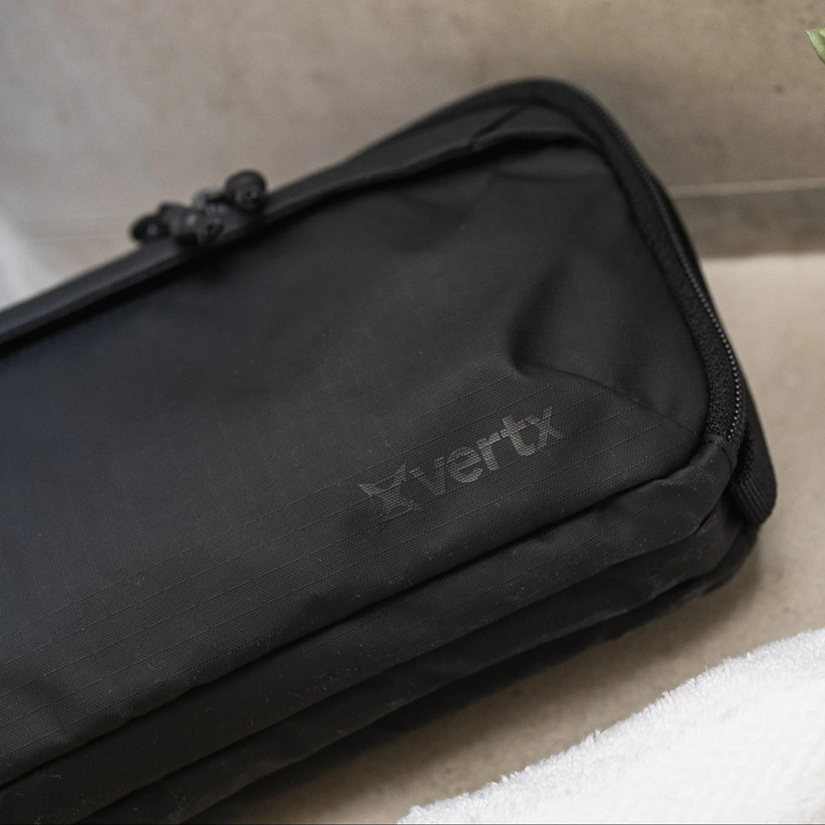 Vertx - Urban Ghost Dopp Kit