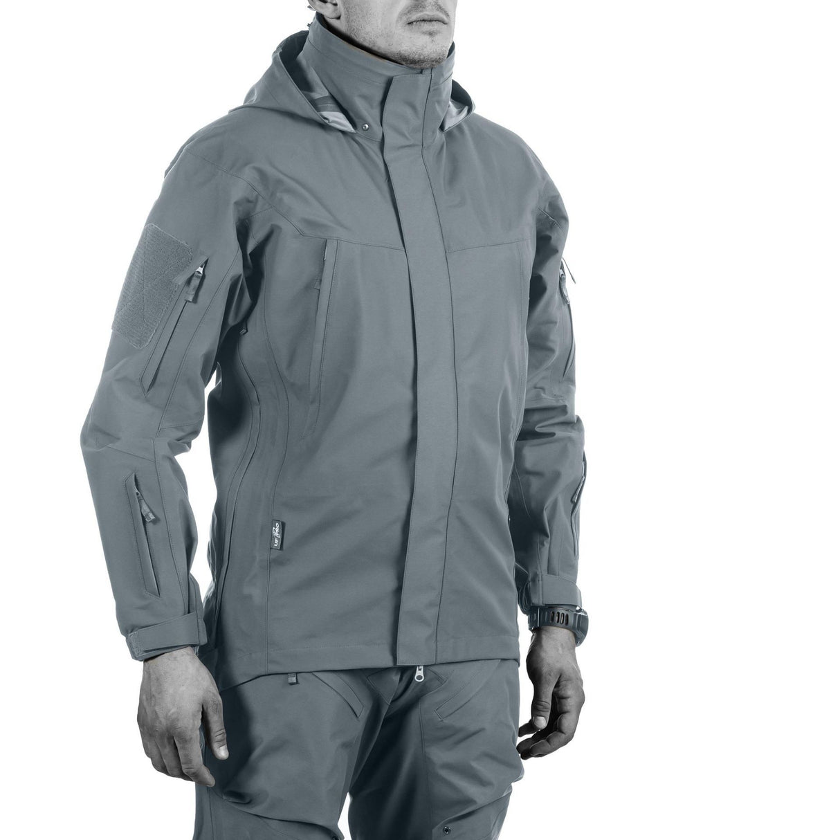 Triple-layer waterproof material keeps you dry and comfortable.