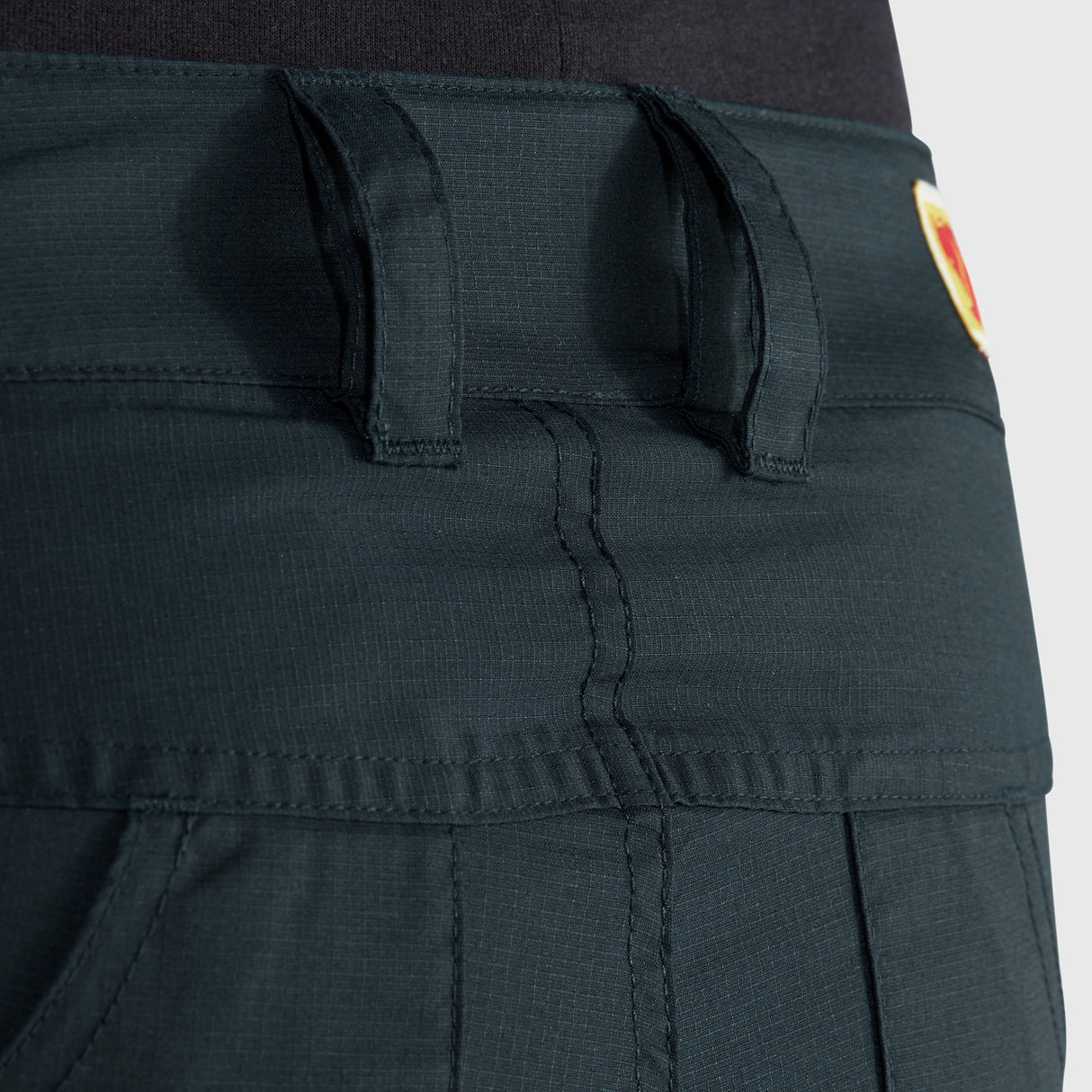 Produced Without PFCs: Environmentally friendly construction without harmful chemicals.