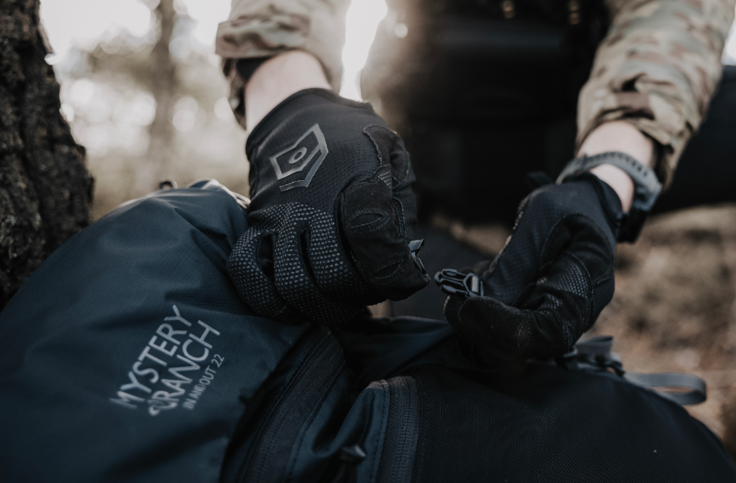 Choosing the Right Tactical Gloves: A Comprehensive Guide