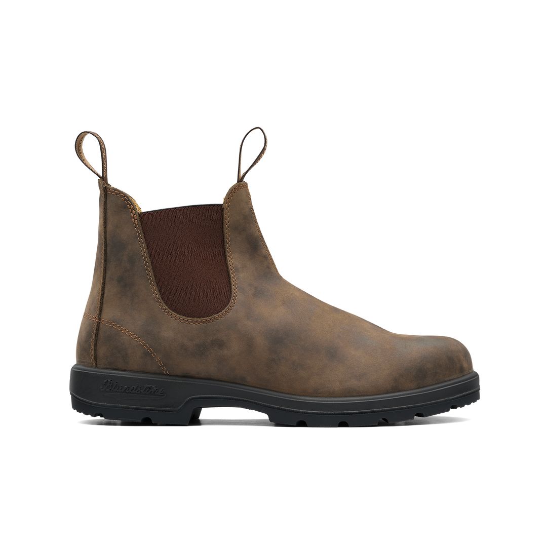 Blundstone 585 Classic: Must-have boots crafted from butter-soft leather lining for comfort and durability.