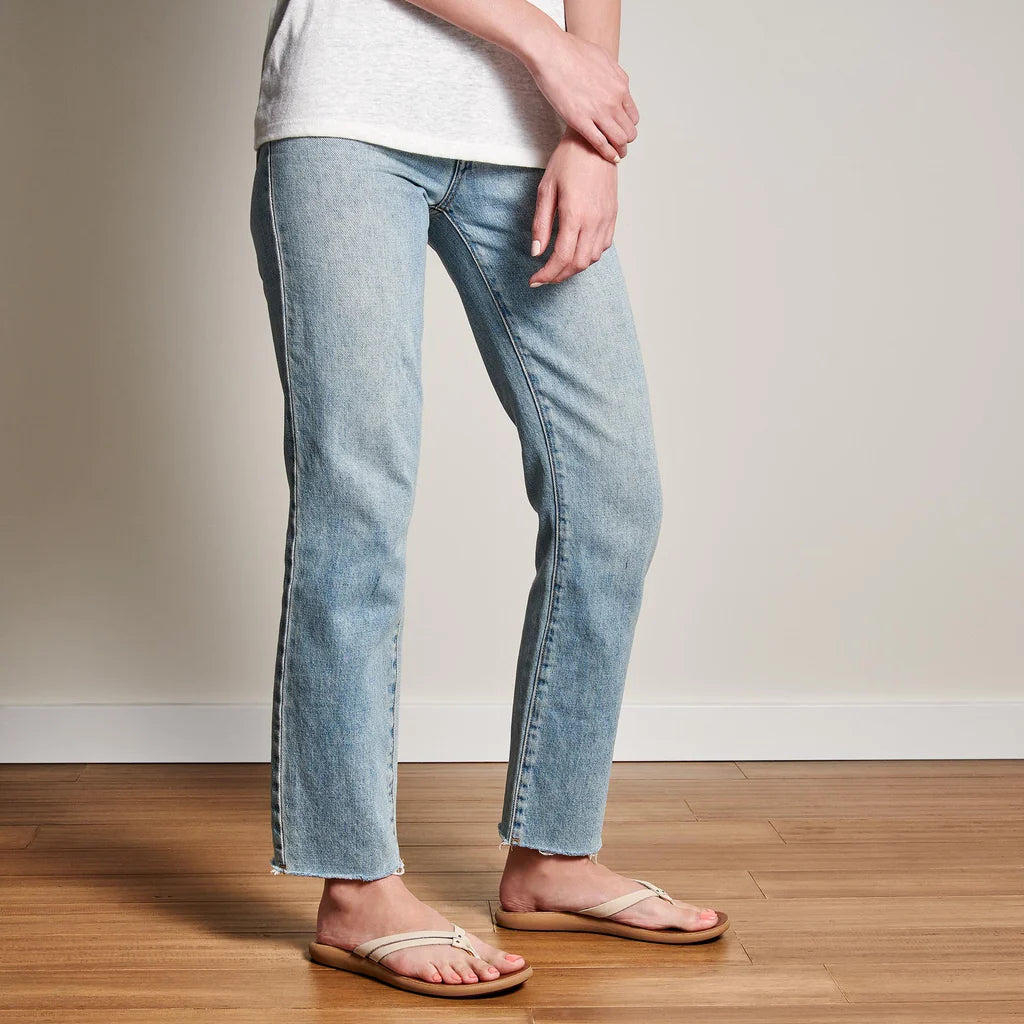 Kāpehe Luana Leather Sandal - Distinctive strappy design for a fashionable look.