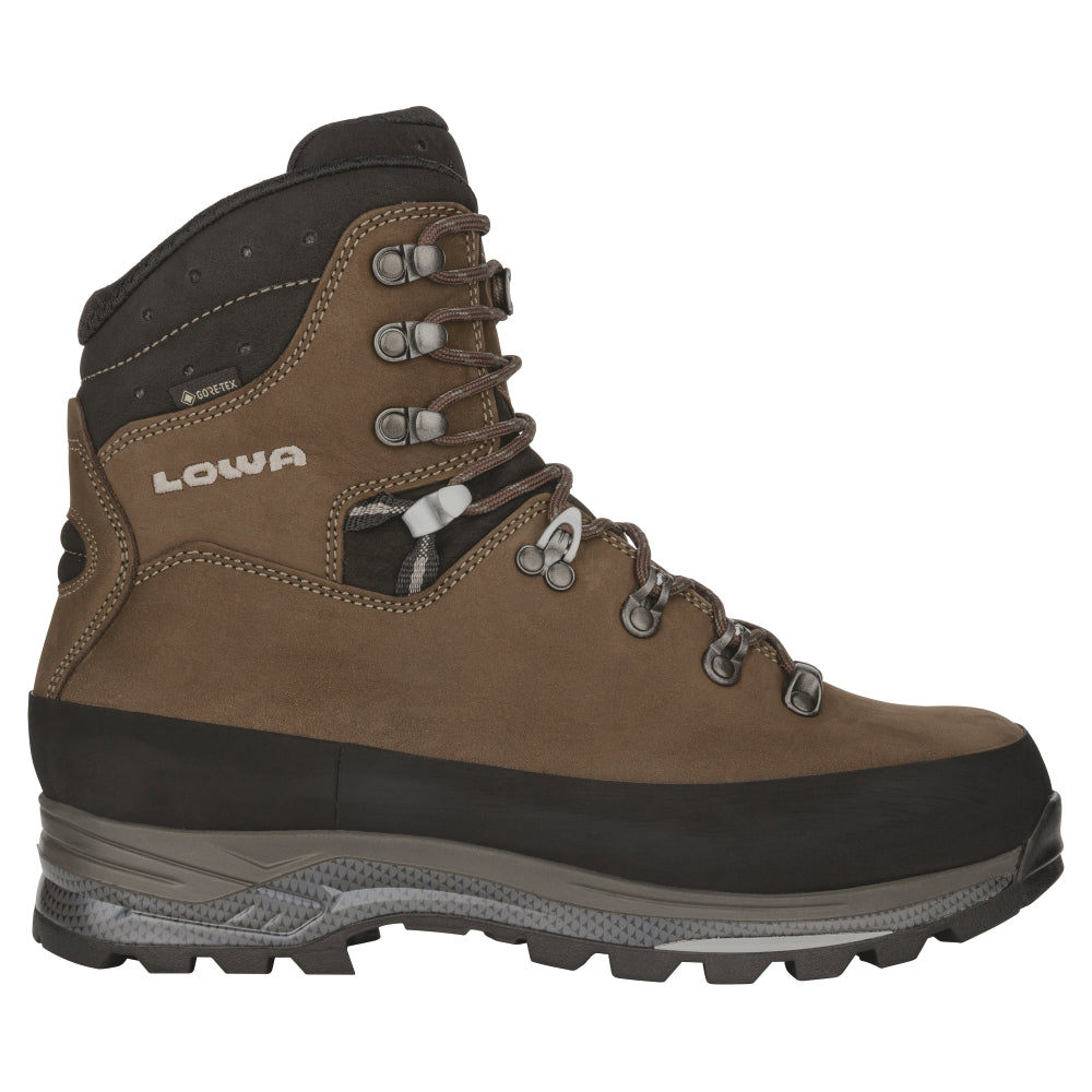LOWA Tibet GTX WIDE - X-Lacing system for secure fit.