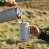 YETI - Rambler 24 oz Ceramic Lined Mug 2.0 Mag Slider - Wetlands Camo