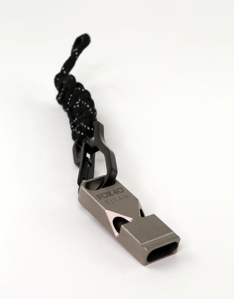 Fox 40 - Titan with Paracord+ Metal Clasp, TITANIUM